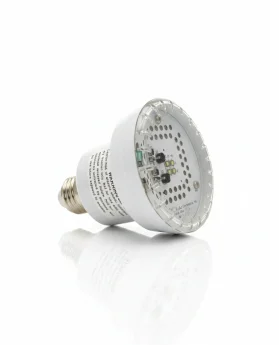Bombilla LED con base E27, diseño compacto y tecnología de ahorro energético.