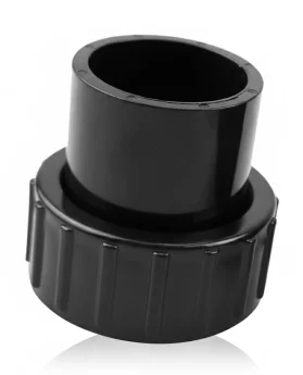 Adaptador de plástico negro con rosca en la base y un extremo liso, utilizado en conexiones hidráulicas.