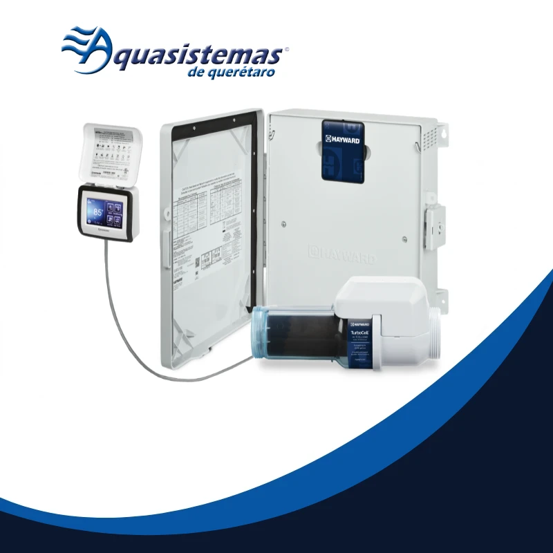 Sistema de cloración salina y automatización Hayward AquaRite S3 Omni con pantalla táctil.